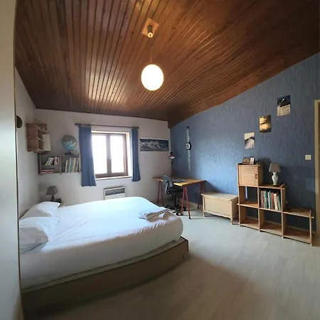 Maison Familiale Au Coeur Du Puy De Dome 度假居 *