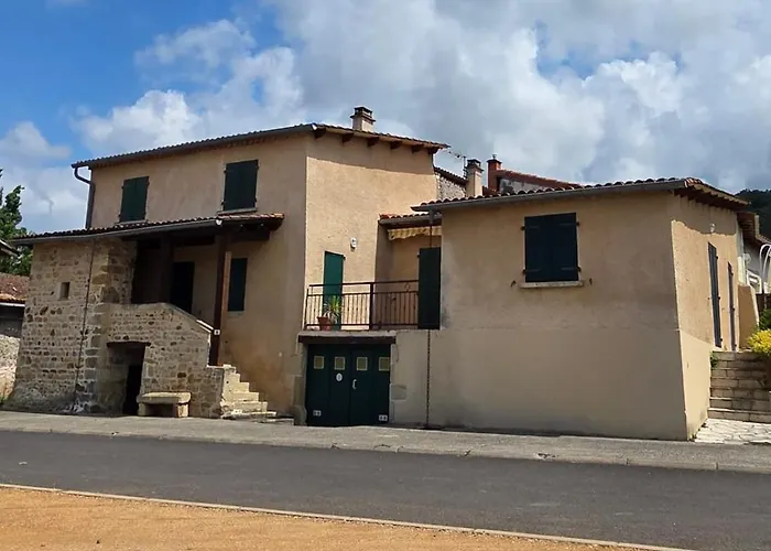 Maison Familiale Au Coeur Du Puy De Dome Ravel