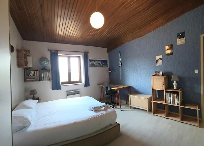 Maison Familiale Au Coeur Du Puy De Dome Feriehus *